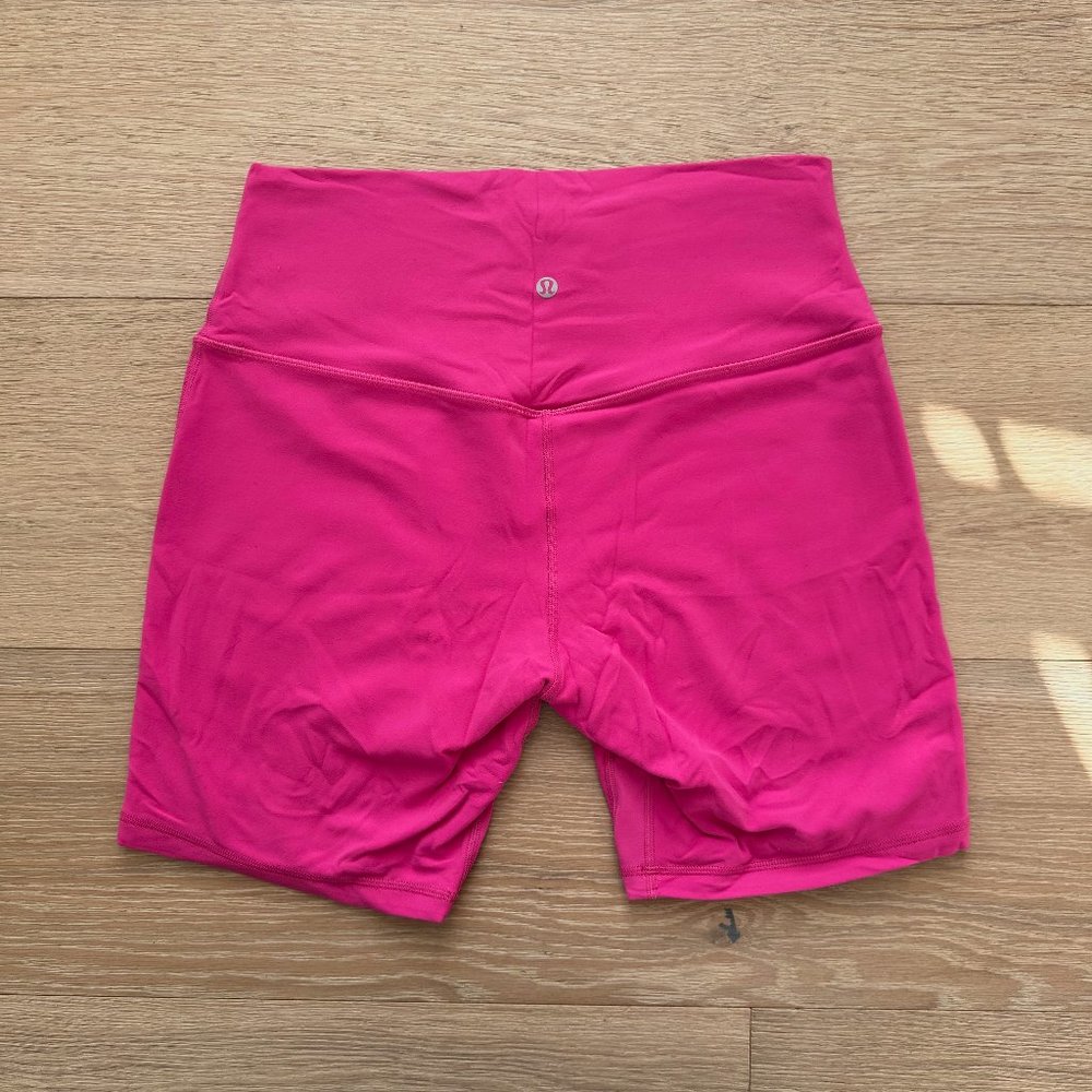 Align High Rise Short 8" in Sonic Pink Size 12